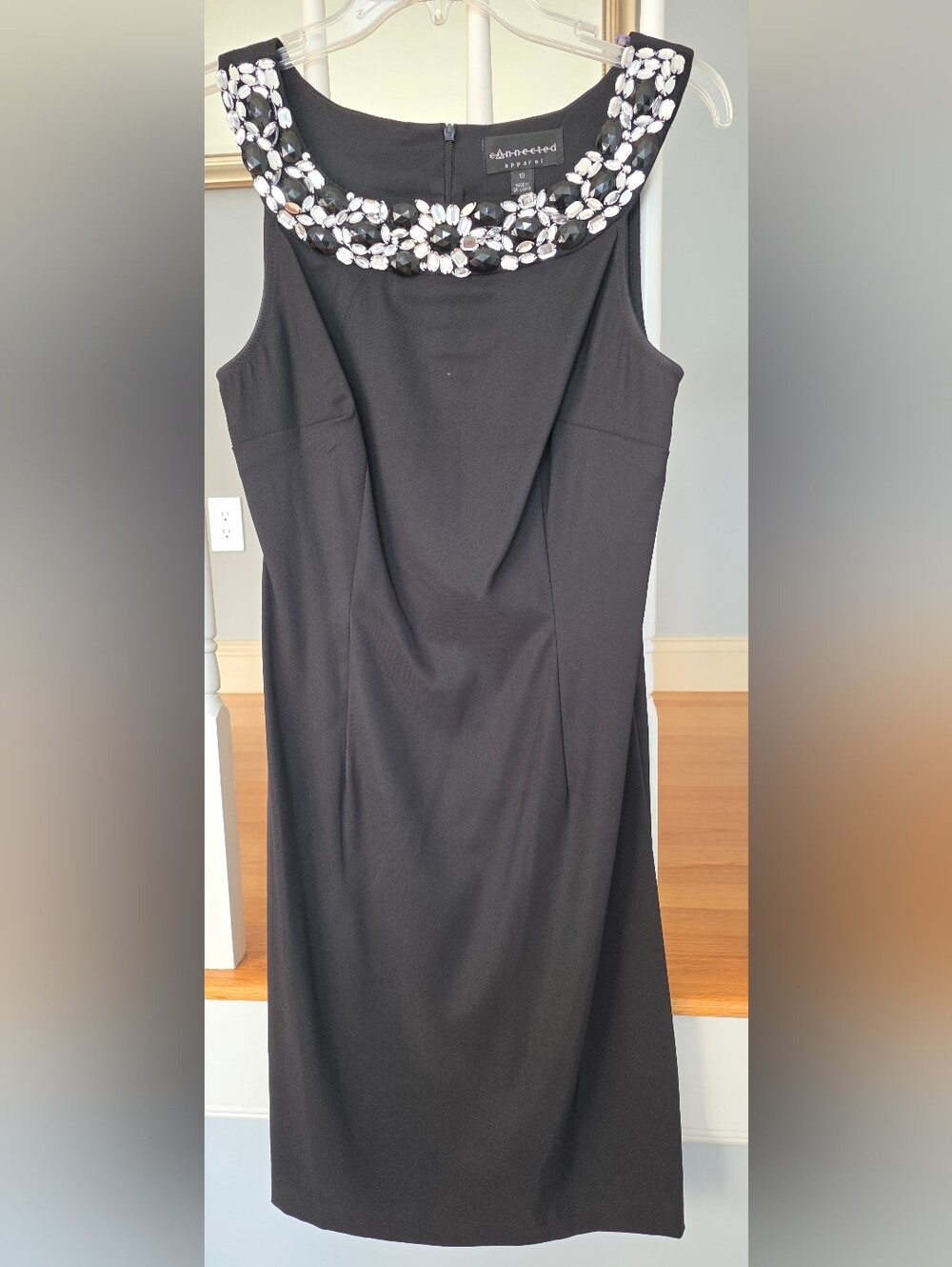 connected apparel Black Sleeveless Midi Sheath Dress